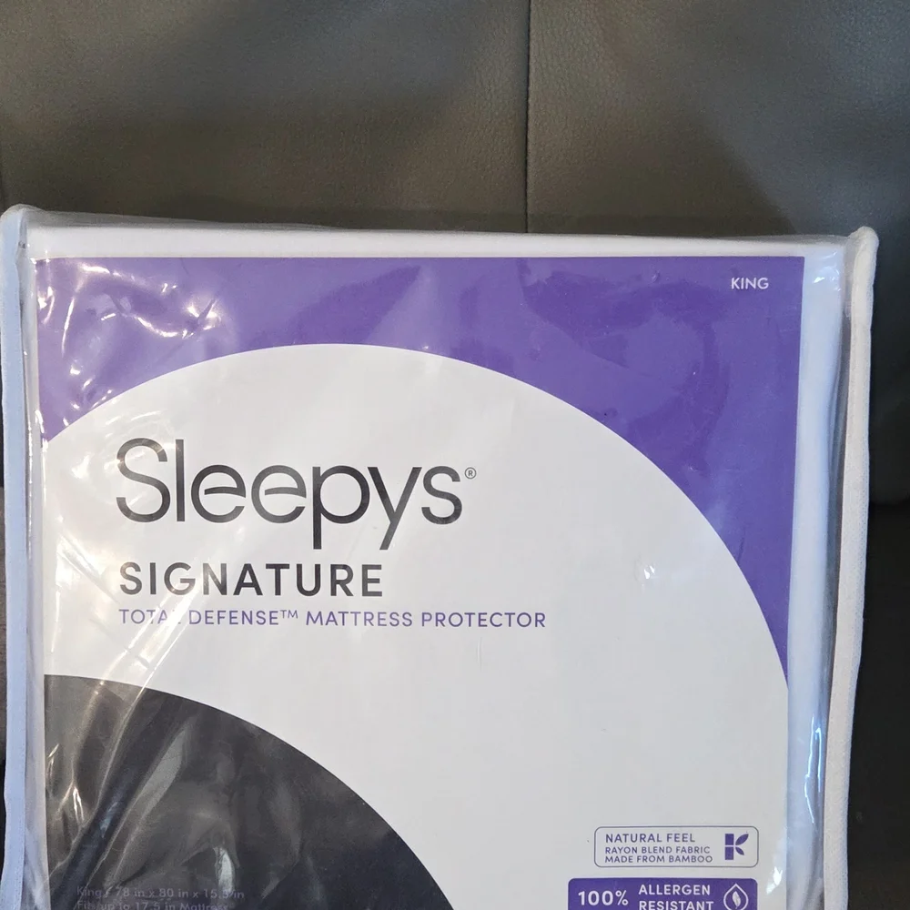 Signature Mattress Protector - Purple